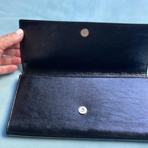 Ysl black shiny envelope bag hand held - Picture 4 of 6